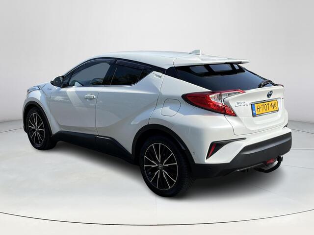 Toyota C-HR 1.8 Hybrid Executive | Navigatie | Achteruitrijcamera | Stoelverwarming | Trekhaak