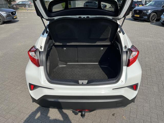 Toyota C-HR 1.8 Hybrid Executive | Navigatie | Achteruitrijcamera | Stoelverwarming | Trekhaak