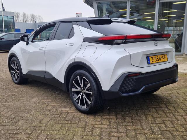 Toyota C-HR 1.8 Hybrid 140 First Edition nu met gratis Trekhaak!