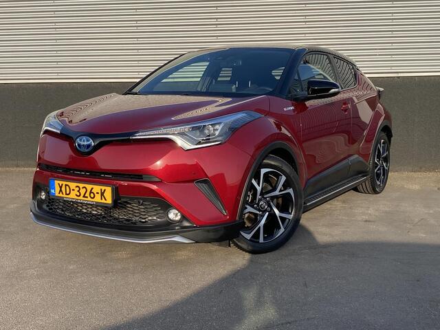 Toyota C-HR 1.8 Hybrid Style Bi-Tone CVT-automaat 1E eigenaar dealer onderhouden incl: Dodehoek detectie, Trekhaak Afneembare kogel, keyless, adaptieve cruise control, navigatie, achteruitrij camera, parkeersensoren, treeplanken,