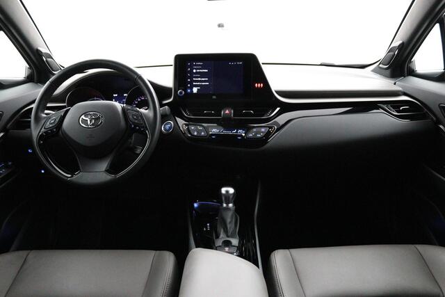 Toyota C-HR 2.0 Hybrid Executive | Dodehoek detectie | Parkeersensoren | Afneembare trekhaak |