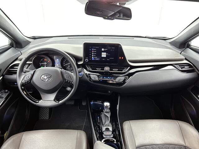 Toyota C-HR 1.8 Hybrid Executive | Lederen bekleding | Stoelverwarming |