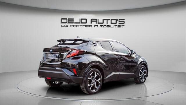 Toyota C-HR 1.8 HYBRID 122PK TEAM DYNAMIC NAVI CARPLAY CAMERA PDC V+A AFN-TREKHAAK STOELVERWARMING 18 INCH