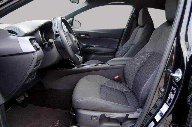 Toyota C-HR 1.8 HYBRID 122PK TEAM DYNAMIC NAVI CARPLAY CAMERA PDC V+A AFN-TREKHAAK STOELVERWARMING 18 INCH
