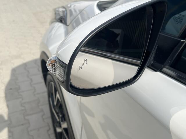 Toyota C-HR 1.8 Hybrid Style Ultimate | Camera | All Season | Navi
