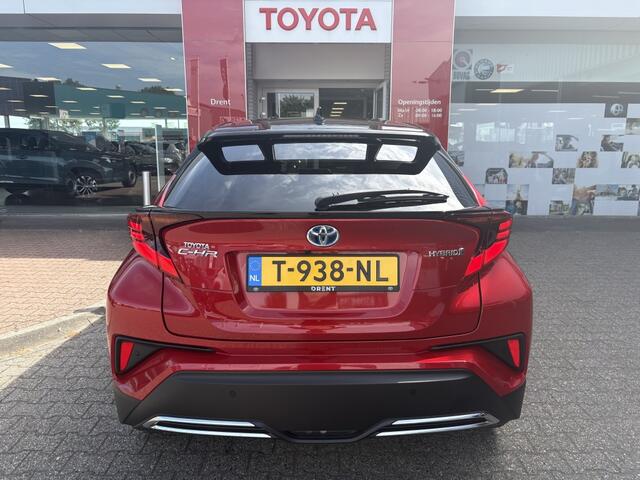 Toyota C-HR 2.0 Hybrid Bi-Tone | All-season banden | Premium Pack | Stuur +