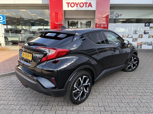 Toyota C-HR 1.8 Hybrid Dynamic | Afneembare trekhaak | Keyless entry | Stoel