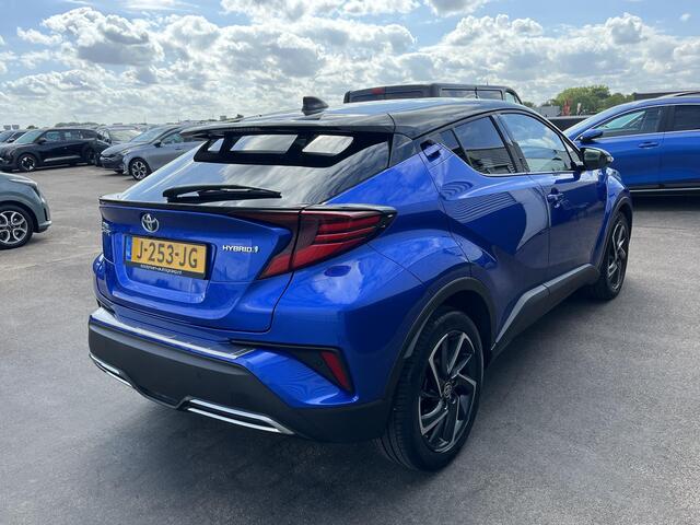 Toyota C-HR 2.0 Hybrid Bi-Tone Navigatie, Dodehoekdetectie, 18" LMV, Stoelverwarming, Nieuw geleverd en dealeronderhouden, 1e eign. Adaptieve cruise control, Lane assist