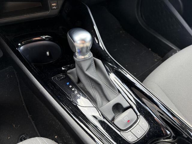Toyota C-HR 1.8 Hybrid First Edition Bi-Tone | Apple Carplay & AndroidAUTO | Camera | Elektrisch inklapbare buitenspiegels |