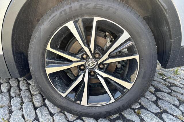 Toyota C-HR 1.8 Hybrid 140 Dynamic Limited Stoelverwarming, Stuurverwarming,Parkeersensoren
