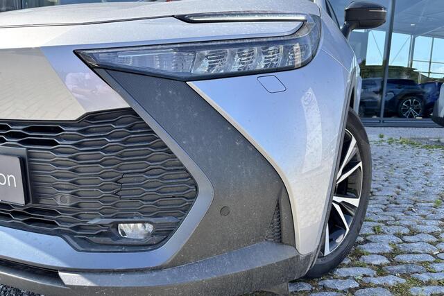 Toyota C-HR 1.8 Hybrid 140 Dynamic Limited Stoelverwarming, Stuurverwarming,Parkeersensoren