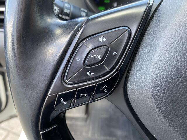 Toyota C-HR 1.8 Hybrid Bi-Tone