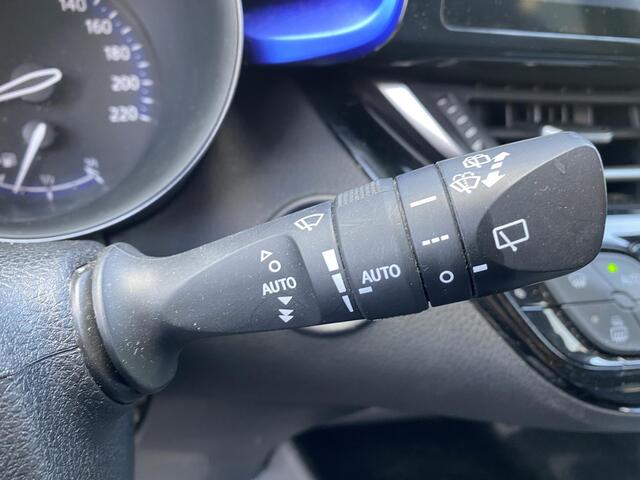 Toyota C-HR 1.8 Hybrid Bi-Tone