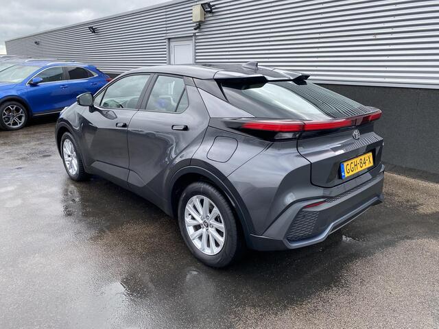 Toyota C-HR 1.8 Hybrid 140 Active Navigatie Apple CarPlay/Android Auto, dodehoek detectie, keyless, adaptieve cruise control, NL-auto! BTW-auto, 1e eign.