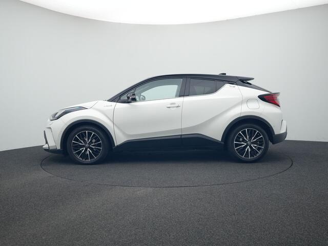 Toyota C-HR 2.0 Hybrid Executive | Stuur- en Stoelverwarming | Parkeersensoren V+A | BSM |