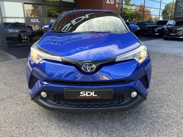 Toyota C-HR 1.8 Hybrid Style // DODEHOEK // KEYLESS // CAMERA+SENSOREN // ADAPT. CRUISE // Intelligent Park Assist // TREKHAAK //