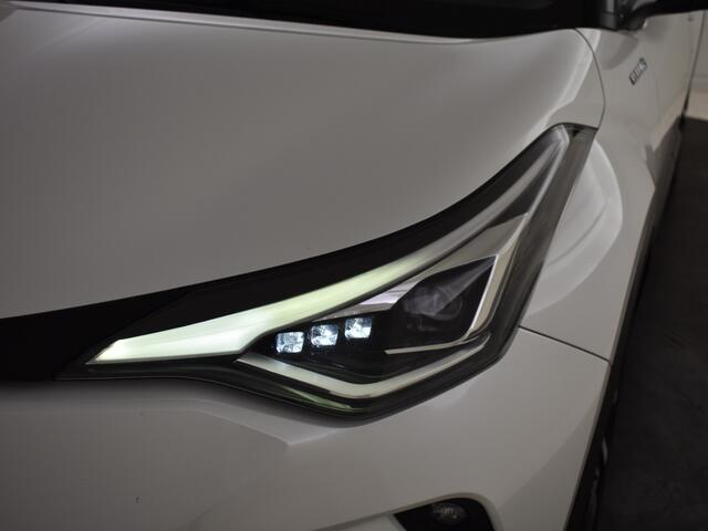 Toyota C-HR 2.0 Hybrid First Edition | JBL | Trekhaak | All Seasons