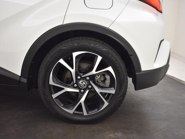 Toyota C-HR 2.0 Hybrid First Edition | JBL | Trekhaak | All Seasons