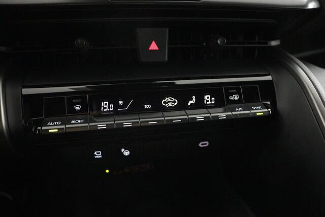 Toyota C-HR 1.8 Hybrid 140 First Edition | 360 graden camera | Apple Carplay/Android Auto | Elektrisch bedienbare achterklep |