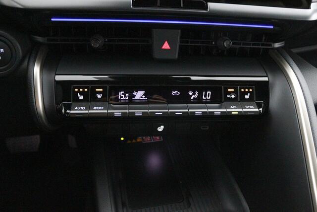 Toyota C-HR 2.0 Plug-in Hybrid 220 Executive | Nieuw uit voorraad leverbaar! | incl.Toyota Mania actiie T.W.V. ¤3500,-