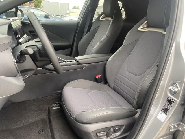 Toyota C-HR 2.0 Plug-in Hybrid 220 PK Dynamic Sport Elektrische Stoel Stuur verwarming PDC BSM half Leder