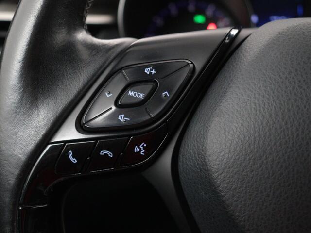 Toyota C-HR 1.2 Executive | Treeplanken | Navigatie | Stoelverwarming | Parkeersensoren |