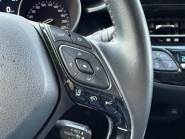 Toyota C-HR 2.0 Hybrid Dynamic / Automaat / Navigatie / Cruise Control Adaptief / Climate Control / Bluetooth / All-Season banden / Camera