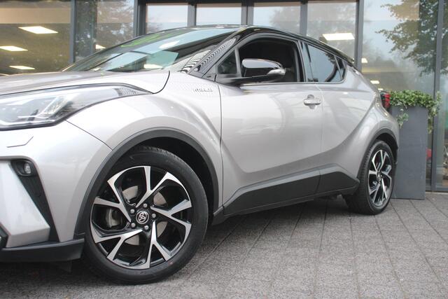 Toyota C-HR 2.0 Hybrid Bi-Tone