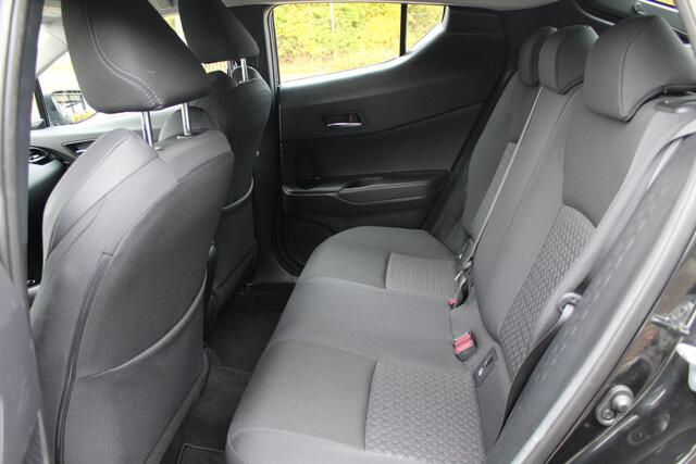 Toyota C-HR 1.8 Hybrid Dynamic | Rijklaar | Blind Spot | Parkeersens. v+a | Navi | Apple/Android | LED | Keyless | NL-auto
