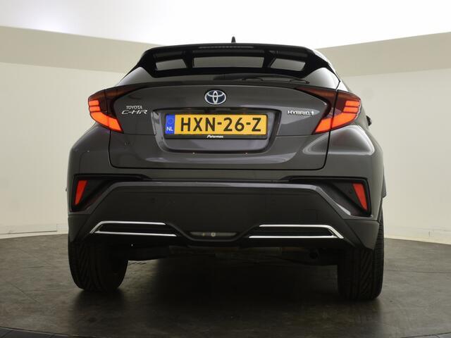 Toyota C-HR 2.0 Hybrid Bi-Tone | BLS | Leder | Stuur en Stoelverwarming | PD