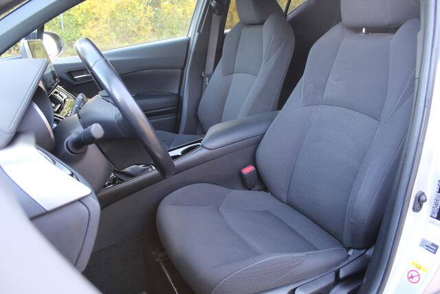 Toyota C-HR 1.8 Hybrid Style | Rijklaar | Blind Spot | Park.sensoren v+a | Stoel-/stuurverw. | Navi | Adap.cruise | Clima