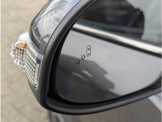 Toyota C-HR 1.8 Hybrid Style | Afn. trekhaak | Stoelverwarming | Dodehoek | PDC V+A | ACC