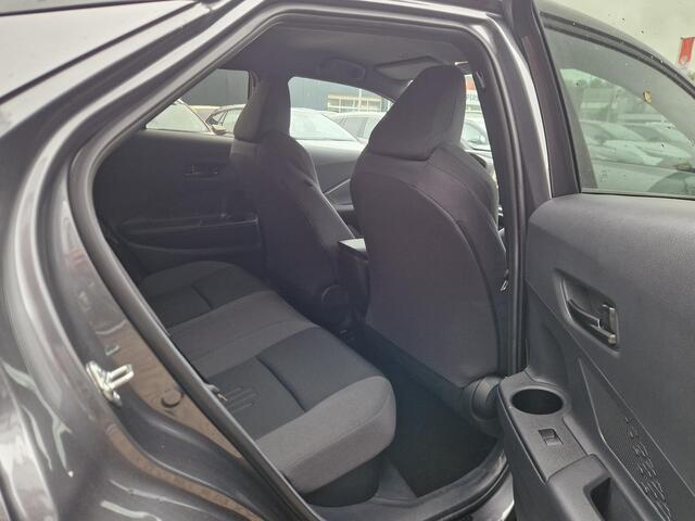 Toyota C-HR 1.8 Hybrid Executive | Afn. trekhaak | Bi-tone | Stoel- stuurverw. | Elek. achterklep | Camera | PDC V+A