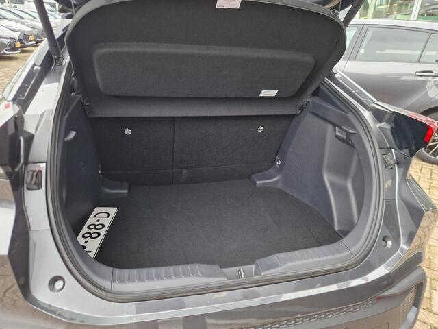 Toyota C-HR 1.8 Hybrid Executive | Afn. trekhaak | Bi-tone | Stoel- stuurverw. | Elek. achterklep | Camera | PDC V+A