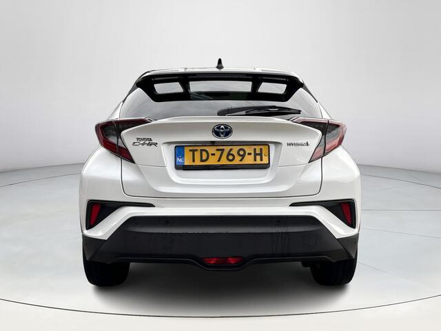 Toyota C-HR 1.8 Hybrid Bi-Tone **NAVIGATIE/ DODEHOEK DETECTIE/ STOELVERWARMING/ ADAPTIEF CRUISE CONTROL**