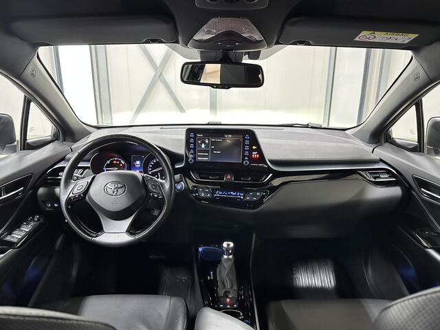 Toyota C-HR 2.0 Hybrid Executive 184pk | Full-option | Leder | Parelmoerwit |