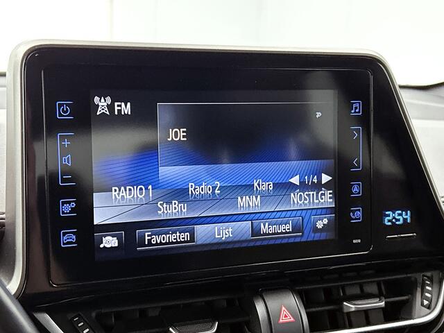 Toyota C-HR 1.8 Hybrid Executive | LED V+A | Stoelverwarming | Cruise control | 18'' LM velgen |