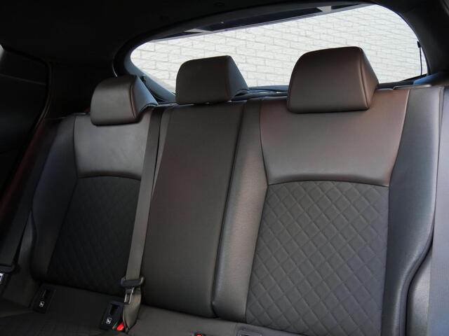 Toyota C-HR HYBRID EXECUTIVE/ PDC V+A/ ALL-SEASON