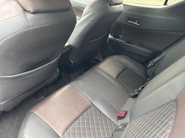 Toyota C-HR 1.8 Hybrid Automaat Dynamic All-Seasons / Navigatie / Full LED