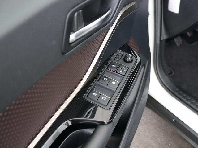Toyota C-HR 1.2 First Edition | Dealeronderhouden | Achteruitrijcamera | Lederen bekleding |