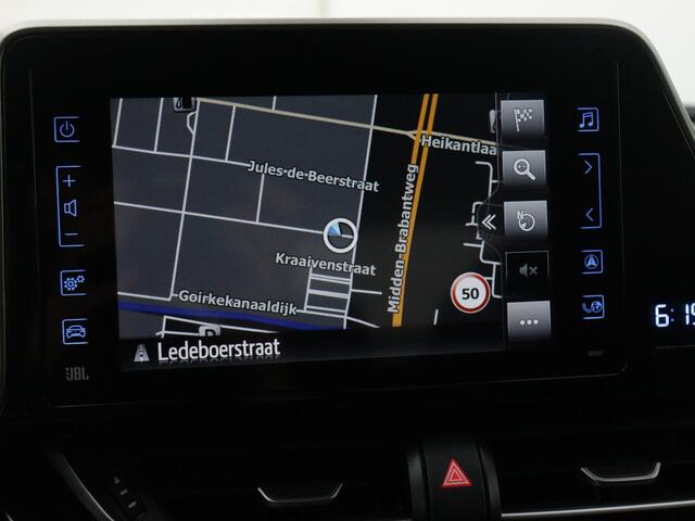Toyota C-HR 1.8 Hybrid Executive Ultimate | JBL | Stoelverwarming | Dodehoek Ass. | Parkeersensoren | Camera | Navigatie | Cruise Control Adaptief | Half leder |