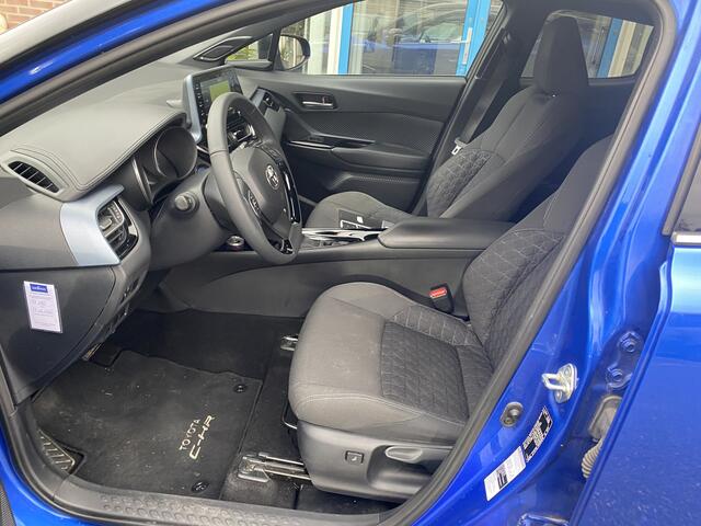 Toyota C-HR 1.8 Hybrid Style Bi-Tone BSM Apple CarPlay JBL