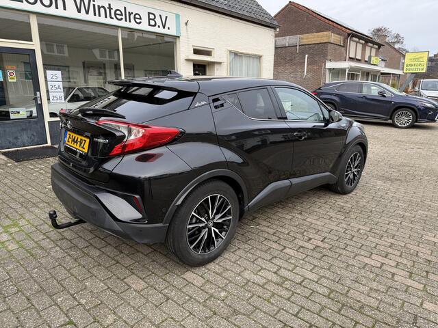 Toyota C-HR 1.8 Hybrid Bi-tone Trekhaak, Keyless entry, Keyless starten
