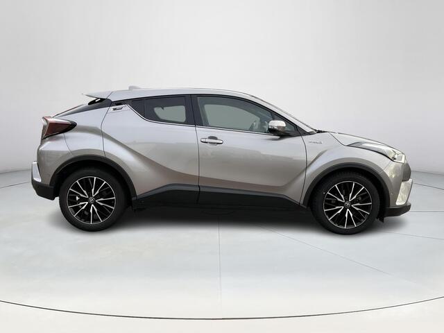 Toyota C-HR 1.8 Hybrid Executive | Stoelverwarming | Navigatie | 18 inch LM-velgen | Bluetooth |