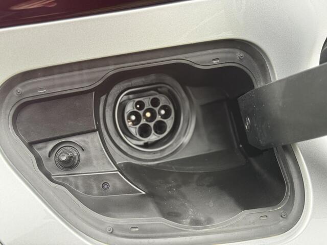 Toyota C-HR 2.0 Plug-in Hybrid 220 Dynamic plus | Stoel-stuurverwarming | Camera | Keyless |