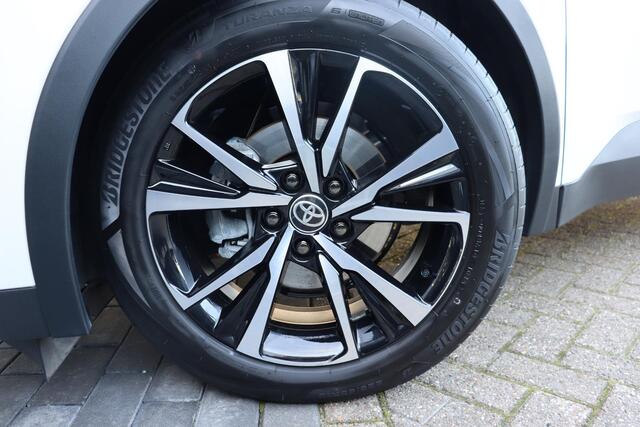 Toyota C-HR 1.8 Hybrid 140 First Edition Limited , Stoel- & Voorruit- & Stuurverwarming, Elec Achterklep, BSM, Camera!