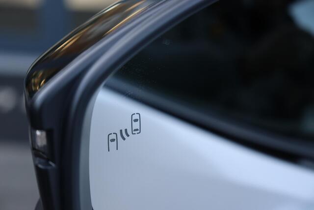 Toyota C-HR 1.8 Hybrid 140 First Edition Limited , Stoel- & Voorruit- & Stuurverwarming, Elec Achterklep, BSM, Camera!