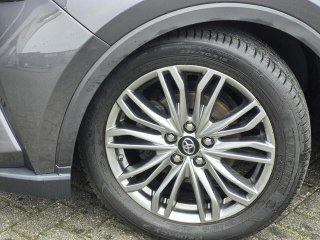 Toyota C-HR 1.8 Hybrid Executive | Half-leder | BSM | Apple carplay/Android auto |