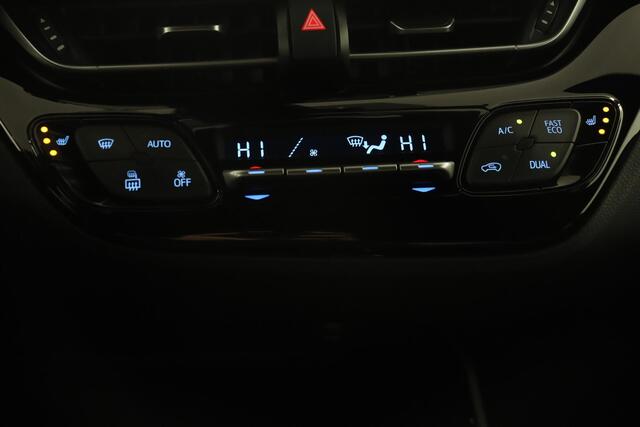 Toyota C-HR 1.8 Hybrid First Edition | Trekhaak | Navigatie | Apple carplay & Android auto |