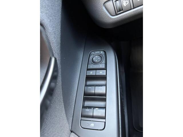 Toyota C-HR 2.0 Hybrid 200 Dynamic,Navi,pdc,Camera